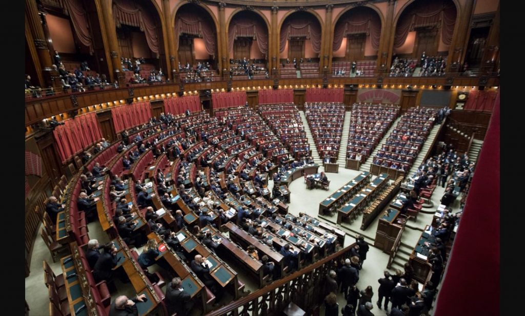 Hémicycle — la parité en politique